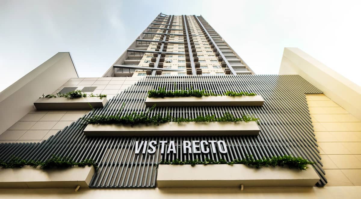 Situated in the heart of Manila’s bustling landscape, Vista Recto offers residents easy access to transportation hubs.